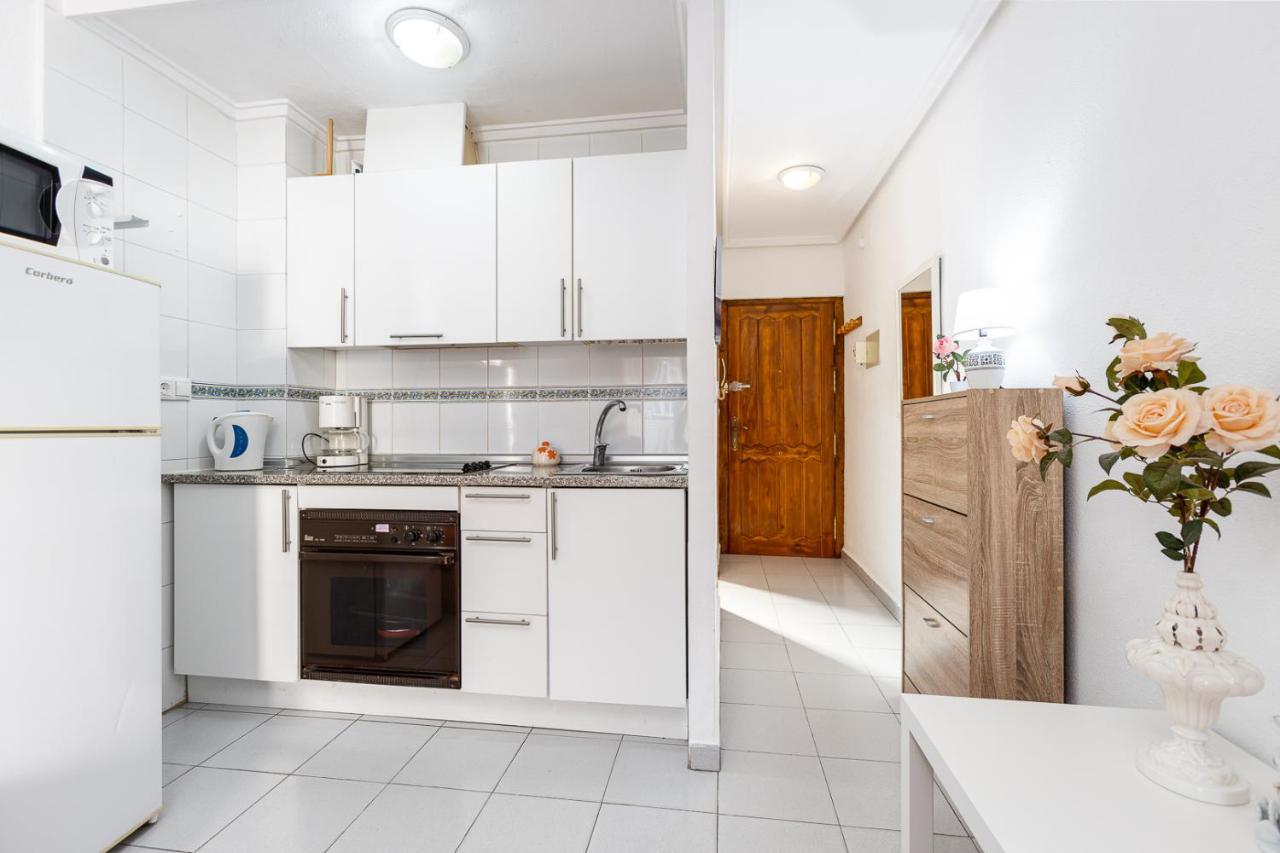 Apartment Studio Relax Almudena Torrevieja Dış mekan fotoğraf
