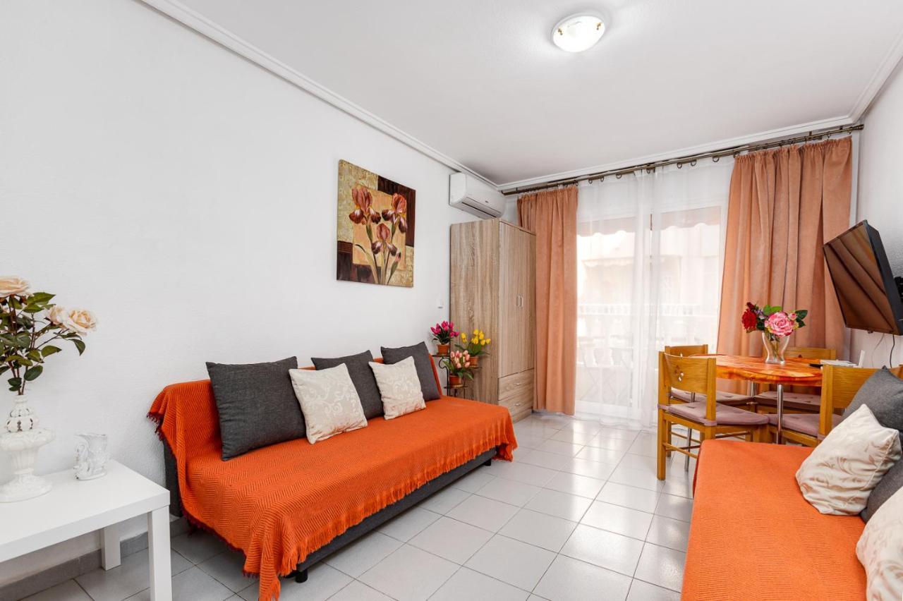 Apartment Studio Relax Almudena Torrevieja Dış mekan fotoğraf