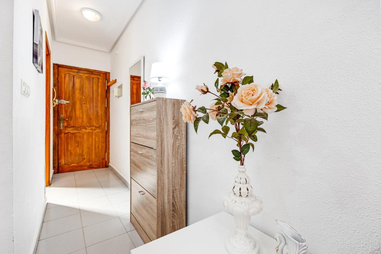 Apartment Studio Relax Almudena Torrevieja Dış mekan fotoğraf