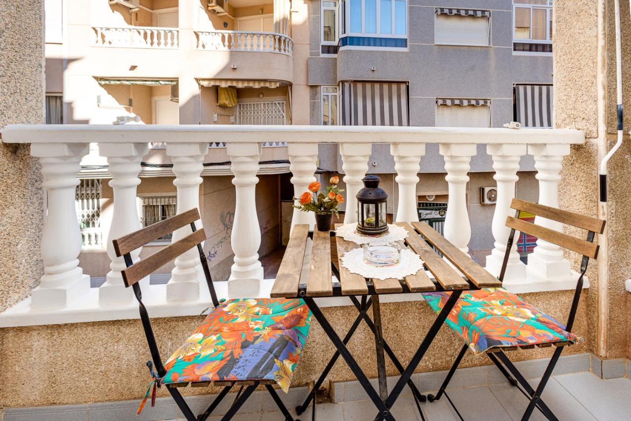 Apartment Studio Relax Almudena Torrevieja Dış mekan fotoğraf